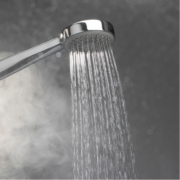 Chuveiro com agua quente